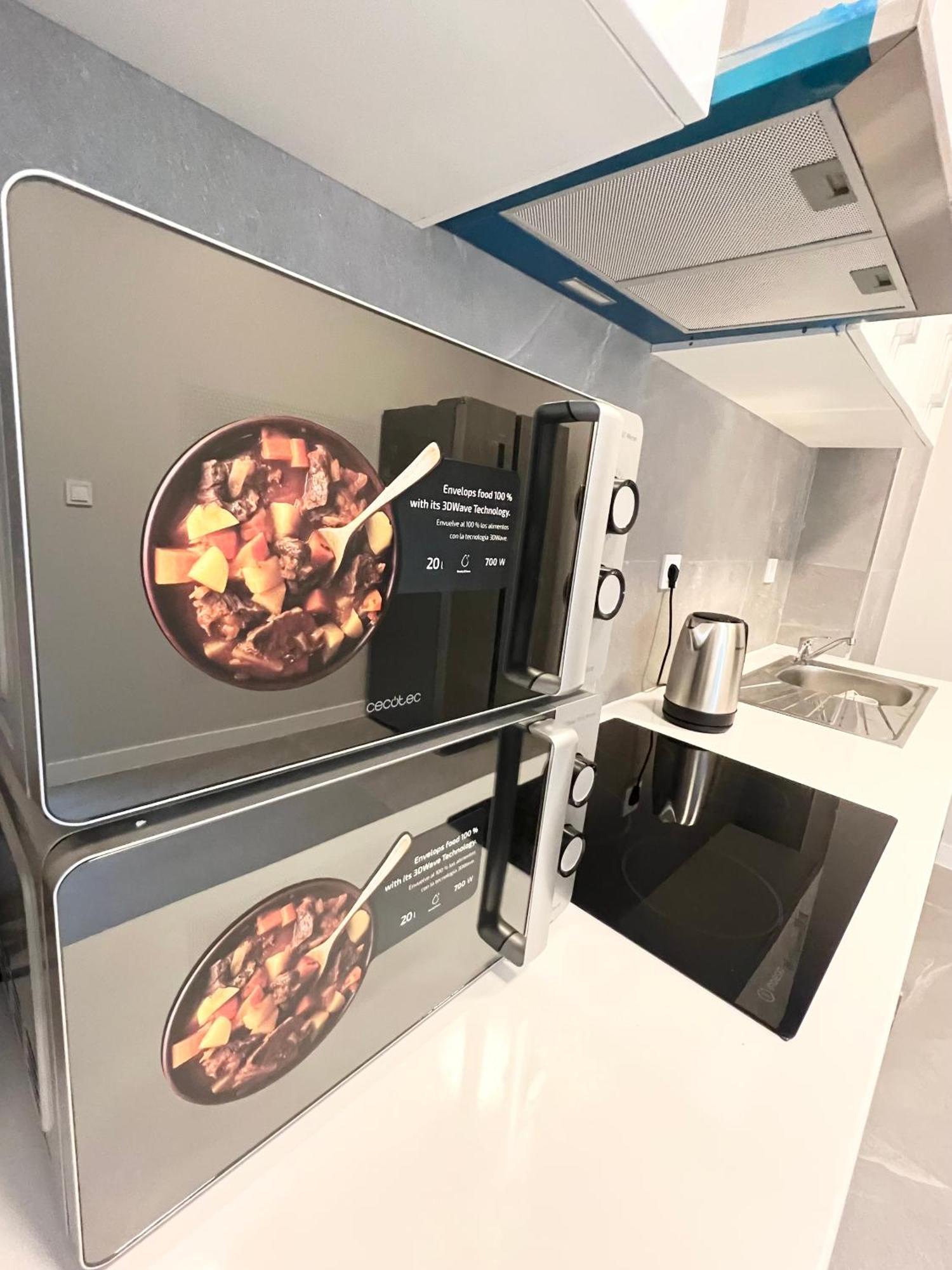 Hostel Space Capsule มาดริด ภายนอก รูปภาพ